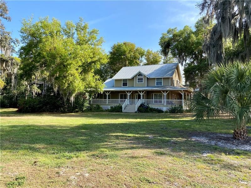 Recently Sold: $650,000 (4 beds, 2 baths, 2620 Square Feet)