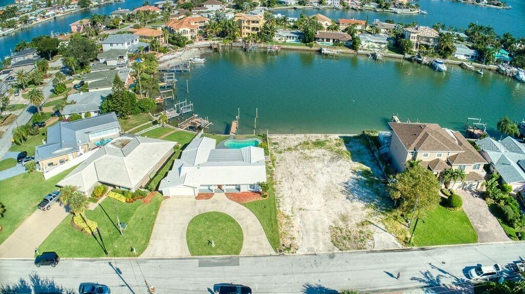 Recently Sold: $799,000 (0.21 acres)