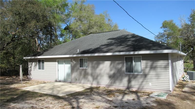 Recently Sold: $129,900 (3 beds, 2 baths, 1359 Square Feet)