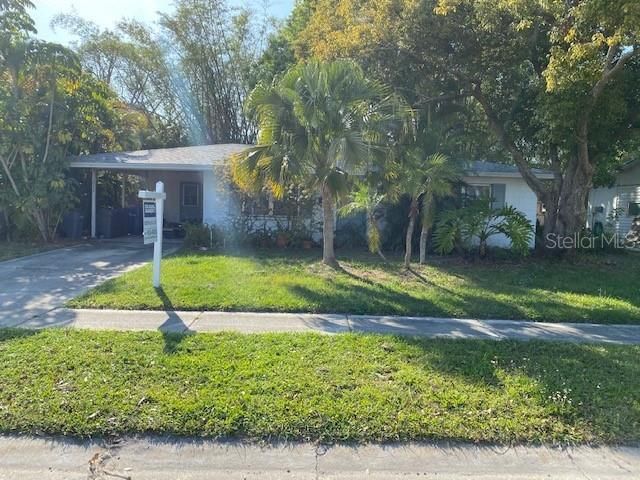 Recently Sold: $220,000 (2 beds, 1 baths, 1242 Square Feet)