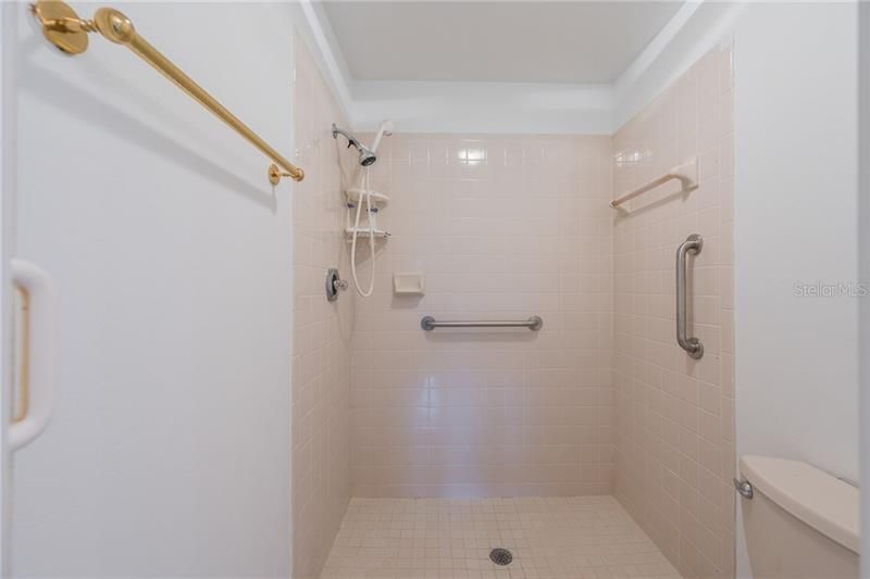 最近售出: $149,000 (2 贝兹, 2 浴室, 1318 平方英尺)