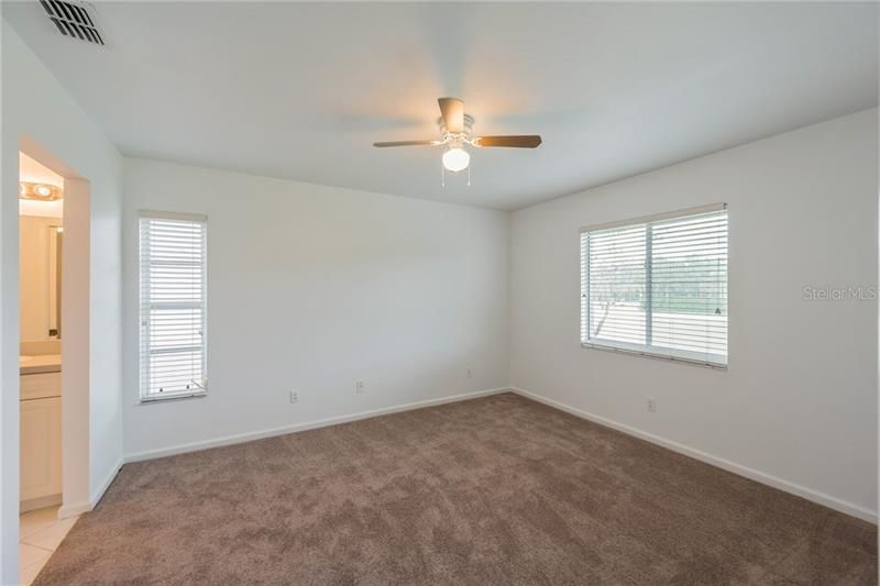 Recently Sold: $149,000 (2 beds, 2 baths, 1318 Square Feet)