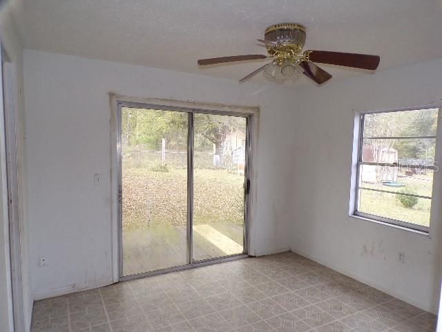 Recently Sold: $39,000 (2 beds, 1 baths, 850 Square Feet)