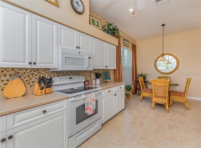 Recently Sold: $380,000 (3 beds, 2 baths, 2087 Square Feet)