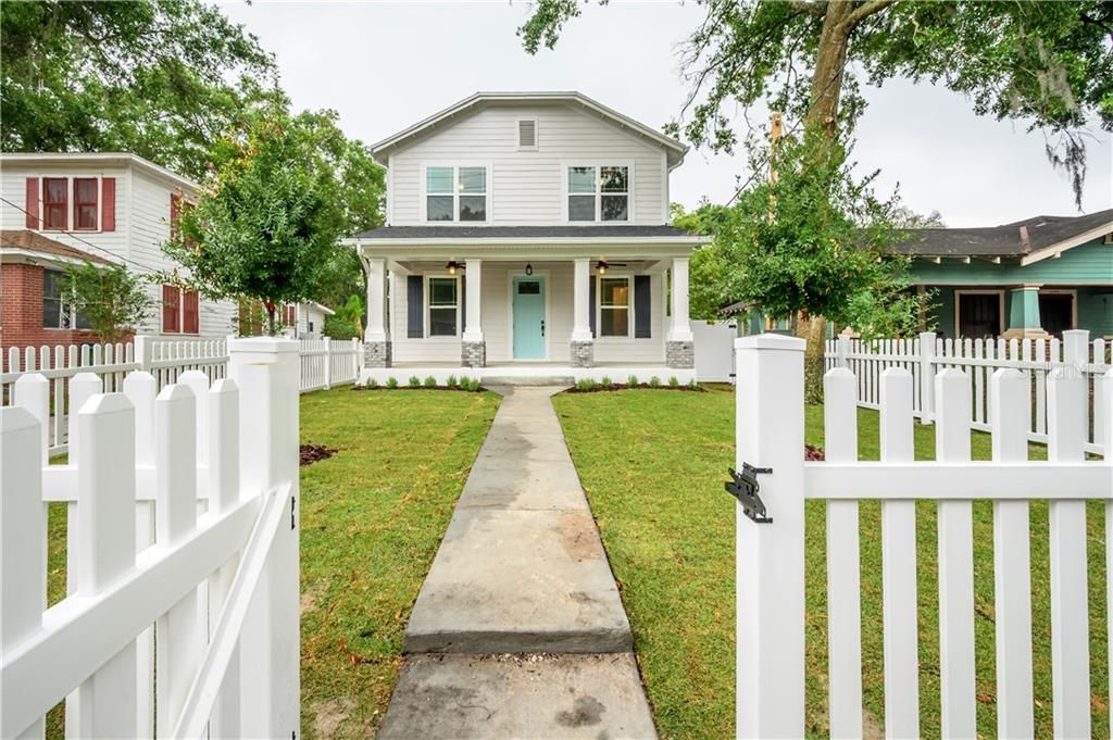 Recently Sold: $740,000 (4 beds, 3 baths, 2400 Square Feet)
