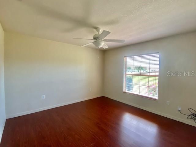 Recently Rented: $1,500 (4 beds, 2 baths, 2432 Square Feet)