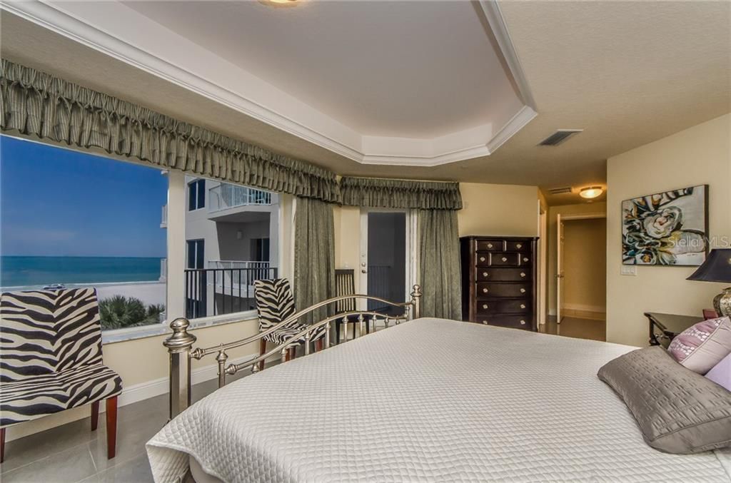 Master suite. Beautiful views of the Gulf.