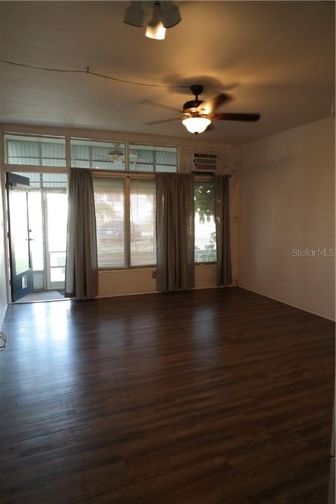 Recently Sold: $36,000 (0 beds, 1 baths, 422 Square Feet)