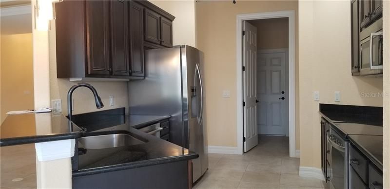 Recently Rented: $2,000 (3 beds, 2 baths, 1726 Square Feet)