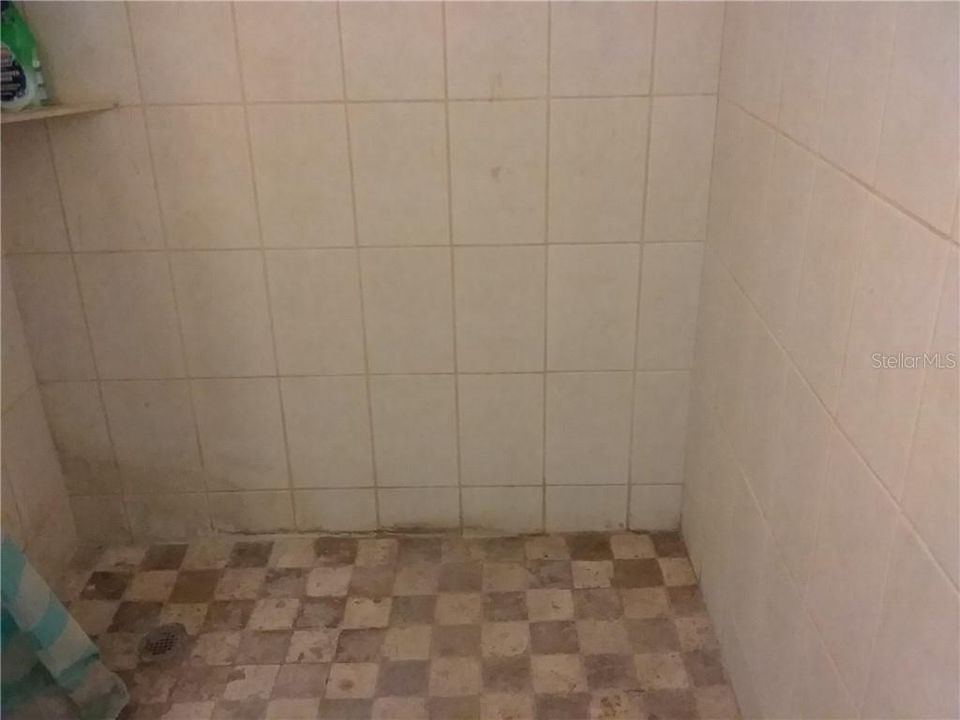 Vendido Recientemente: $87,000 (3 camas, 2 baños, 1741 Pies cuadrados)