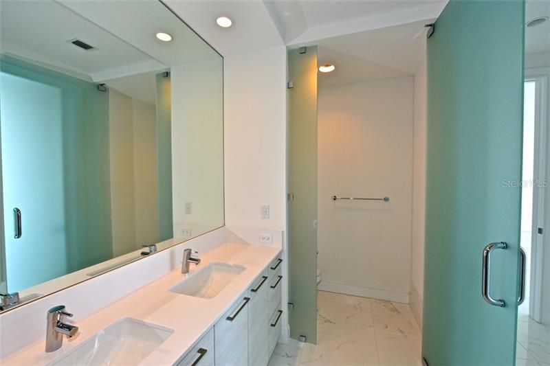 最近租的: $5,500 (2 贝兹, 2 浴室, 1522 平方英尺)