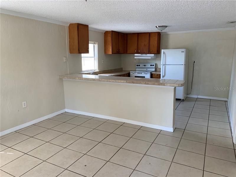 Recently Rented: $949 (3 beds, 1 baths, 1008 Square Feet)
