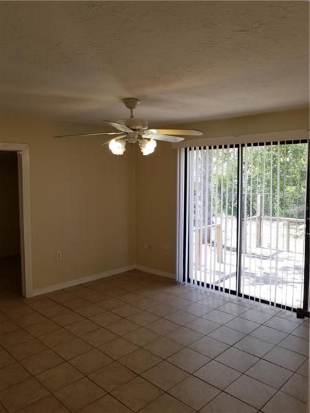 Recently Rented: $949 (3 beds, 1 baths, 1008 Square Feet)