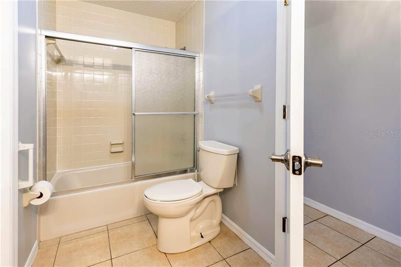 最近售出: $199,000 (3 贝兹, 2 浴室, 1756 平方英尺)