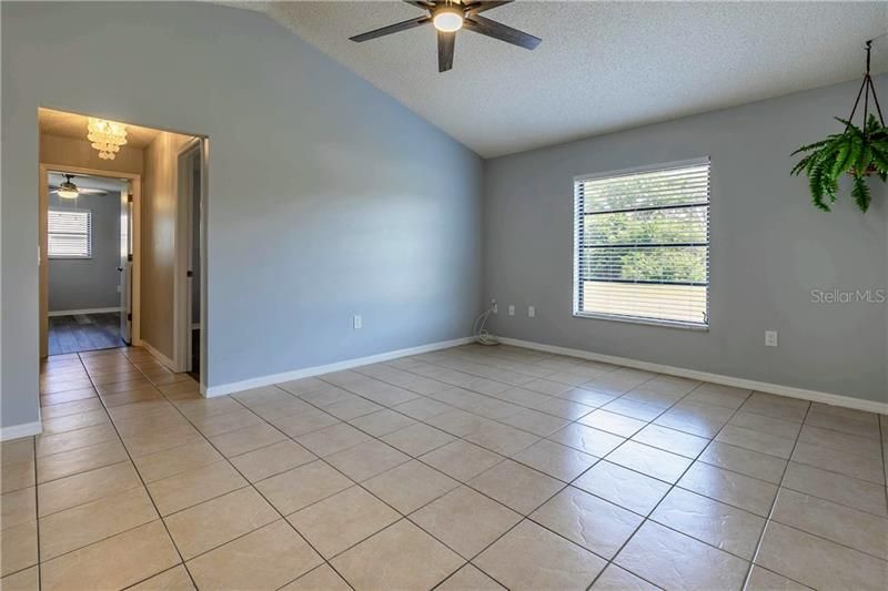 Recently Sold: $199,000 (3 beds, 2 baths, 1756 Square Feet)