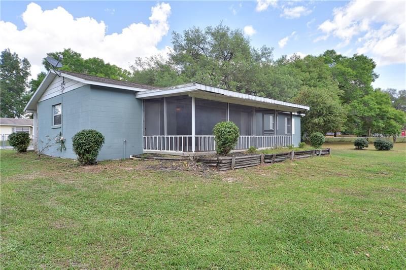 Recently Sold: $125,000 (3 beds, 2 baths, 1357 Square Feet)