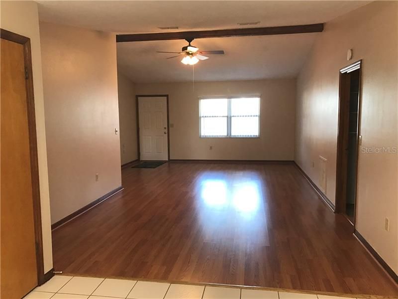 Recently Rented: $995 (2 beds, 2 baths, 918 Square Feet)