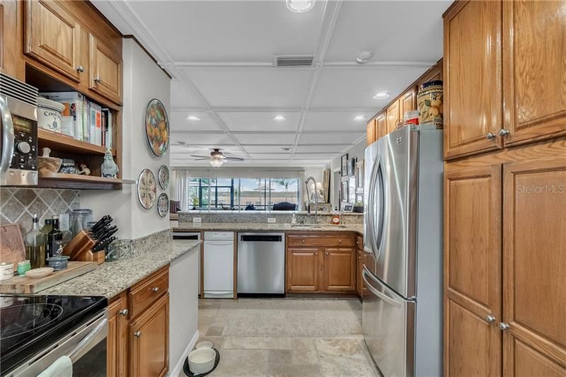 Recently Sold: $995,000 (6 beds, 4 baths, 3749 Square Feet)