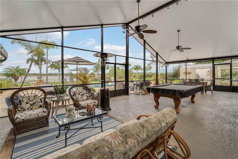 Recently Sold: $995,000 (6 beds, 4 baths, 3749 Square Feet)