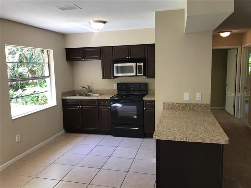 Recently Sold: $109,900 (2 beds, 1 baths, 1210 Square Feet)