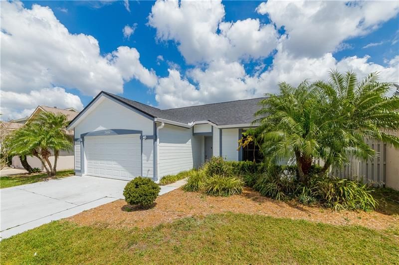 Recently Sold: $215,814 (2 beds, 2 baths, 993 Square Feet)
