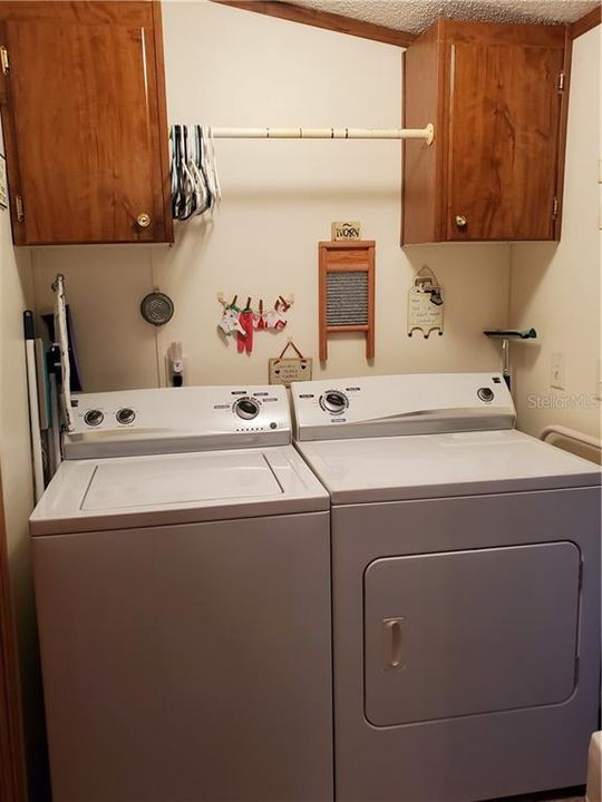 Washer/Dryer Included