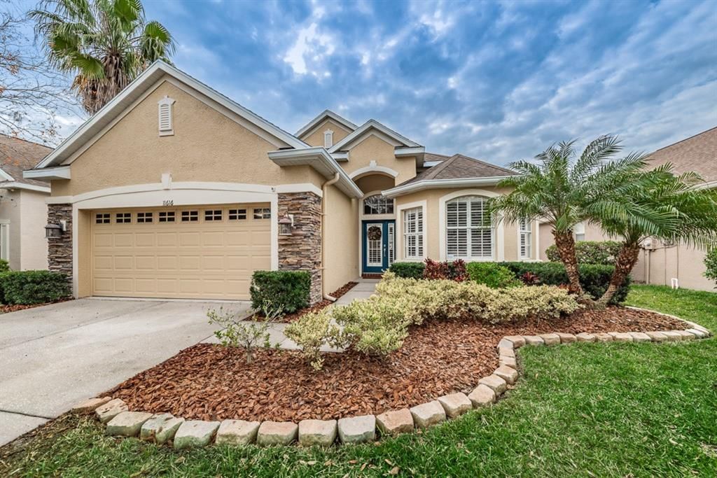 Recently Sold: $392,500 (4 beds, 2 baths, 2047 Square Feet)