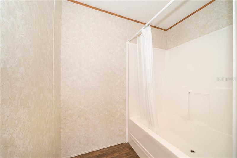 最近售出: $235,000 (4 贝兹, 2 浴室, 1456 平方英尺)