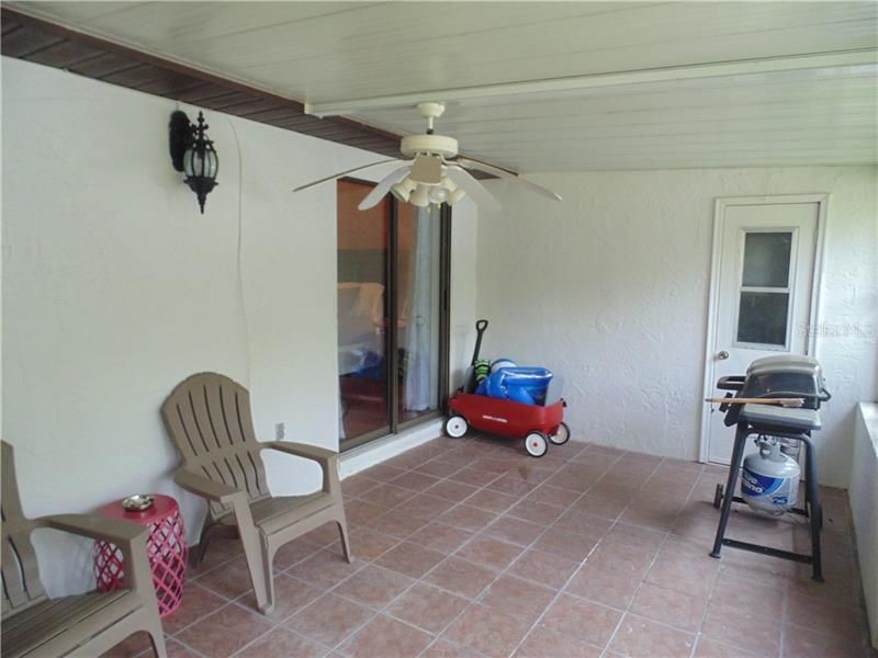 Recently Sold: $129,000 (2 beds, 2 baths, 1049 Square Feet)