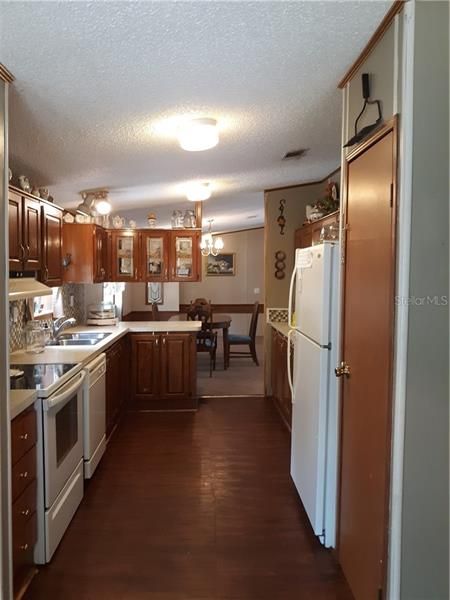 Recently Sold: $115,000 (3 beds, 2 baths, 1568 Square Feet)