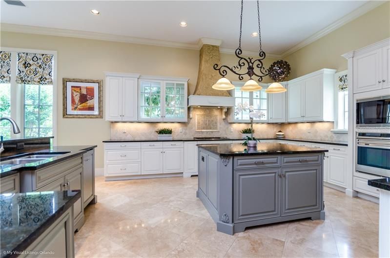 Large Kitchen offers lots of counter and cabinet space