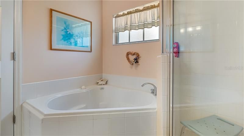 Недавно продано: $280,000 (3 спален, 2 ванн, 1613 Квадратных фут)