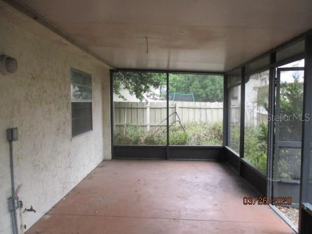 Recently Sold: $85,500 (2 beds, 2 baths, 961 Square Feet)