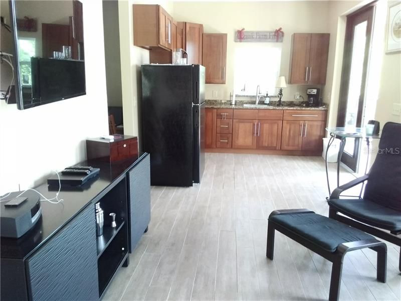Recently Sold: $169,000 (1 beds, 1 baths, 484 Square Feet)