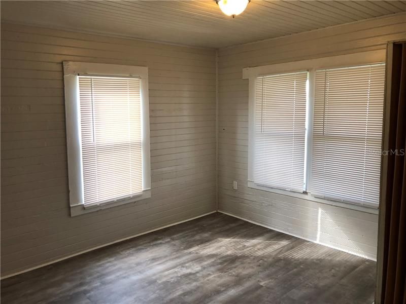 Recently Rented: $875 (2 beds, 1 baths, 768 Square Feet)