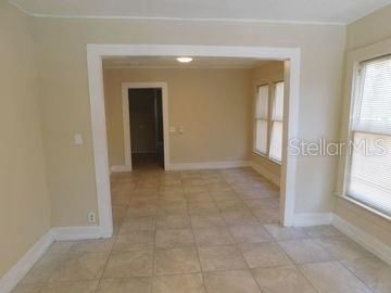 Recently Rented: $945 (3 beds, 2 baths, 1080 Square Feet)