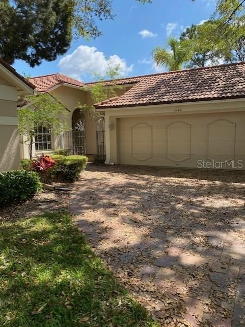 Recently Sold: $210,000 (3 beds, 2 baths, 1642 Square Feet)