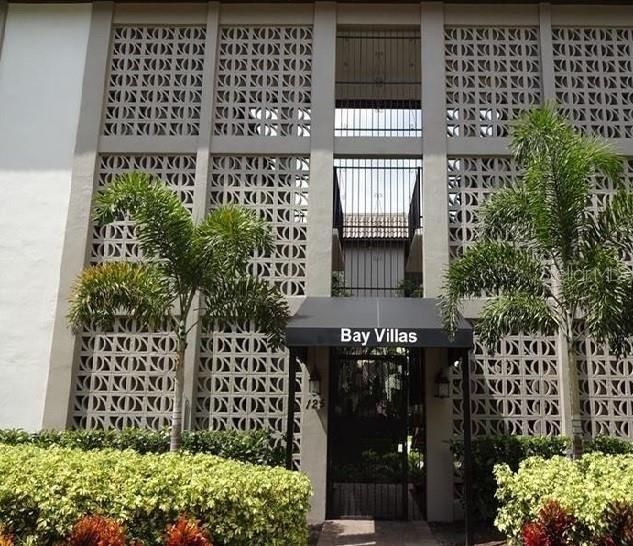 最近售出: $279,000 (2 贝兹, 1 浴室, 744 平方英尺)