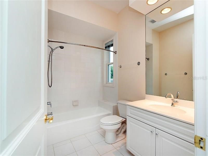 最近租的: $4,500 (4 贝兹, 3 浴室, 3269 平方英尺)