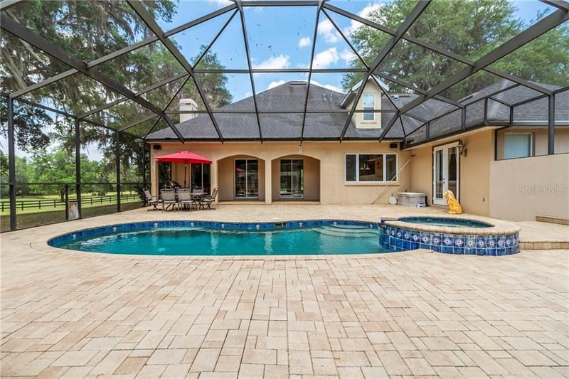 Recently Sold: $824,000 (3 beds, 2 baths, 2388 Square Feet)