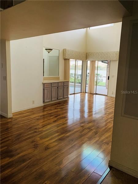 Recently Rented: $2,000 (3 beds, 2 baths, 2083 Square Feet)