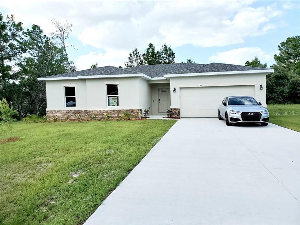 Недавно продано: $229,999 (4 спален, 3 ванн, 1785 Квадратных фут)