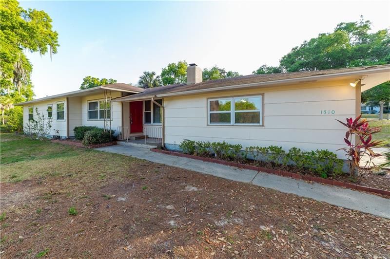Recently Sold: $295,500 (3 beds, 2 baths, 1936 Square Feet)