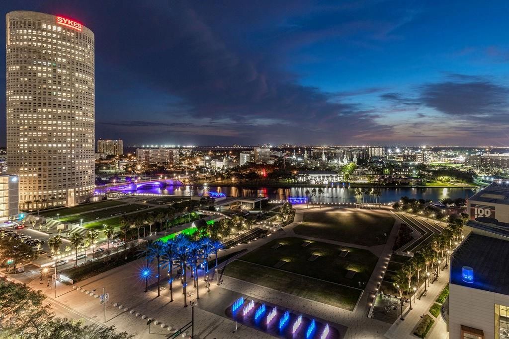 最近售出: $657,000 (2 贝兹, 2 浴室, 1123 平方英尺)