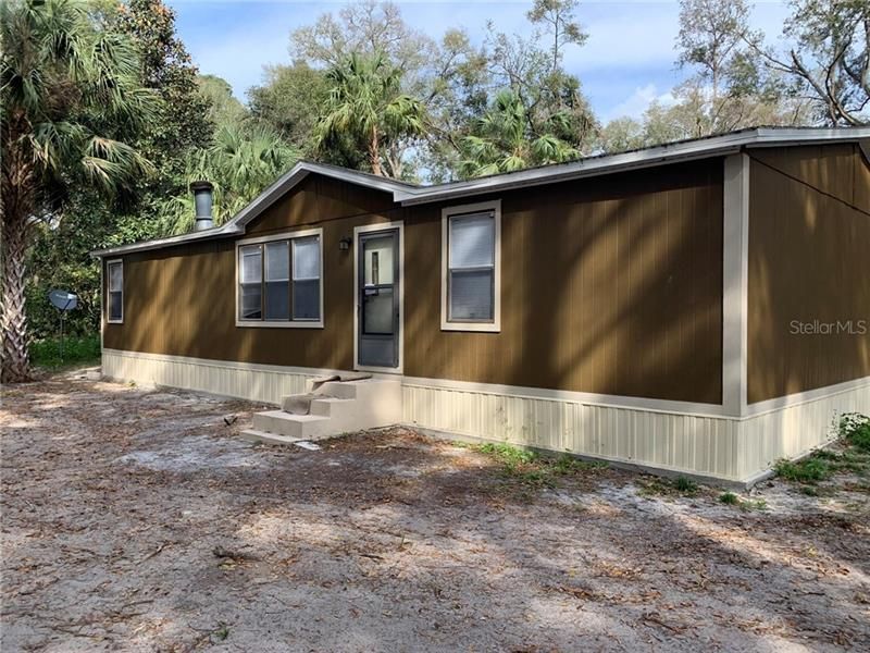 Recently Sold: $125,000 (3 beds, 2 baths, 1456 Square Feet)