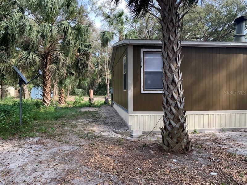 Recently Sold: $125,000 (3 beds, 2 baths, 1456 Square Feet)