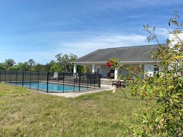 Recently Sold: $549,995 (3 beds, 2 baths, 2460 Square Feet)