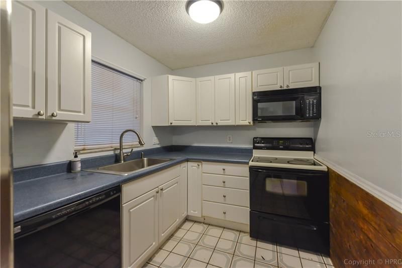 Recently Sold: $125,000 (3 beds, 2 baths, 1470 Square Feet)