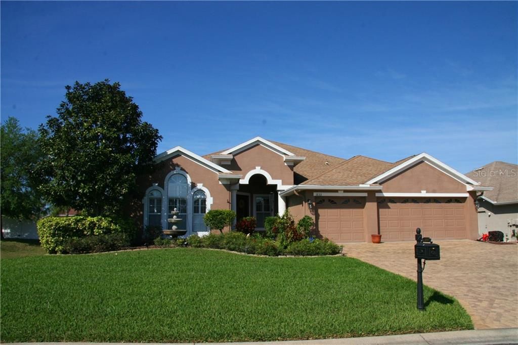 Недавно продано: $409,000 (4 спален, 3 ванн, 3102 Квадратных фут)