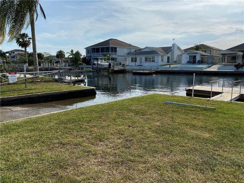 Community boat ramp